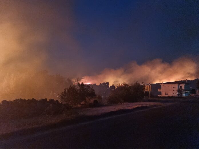 fotia-fire-marathonas